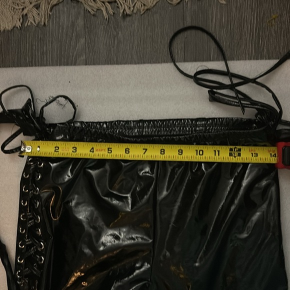 AKIRA Lace Up Black PU Faux Leather Skinny Pants L Punk Goth Rocker Bratz - Picture 8 of 12